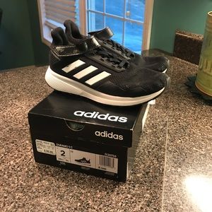Adidas Duramo 9c size 2 Black w White